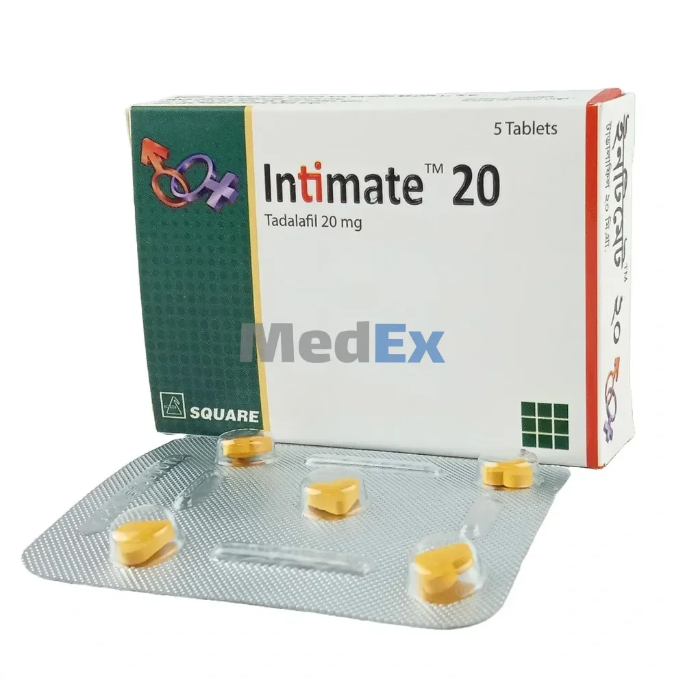 etuk ayollar mushuklari Tyumenlik Anyuta minat video beradi